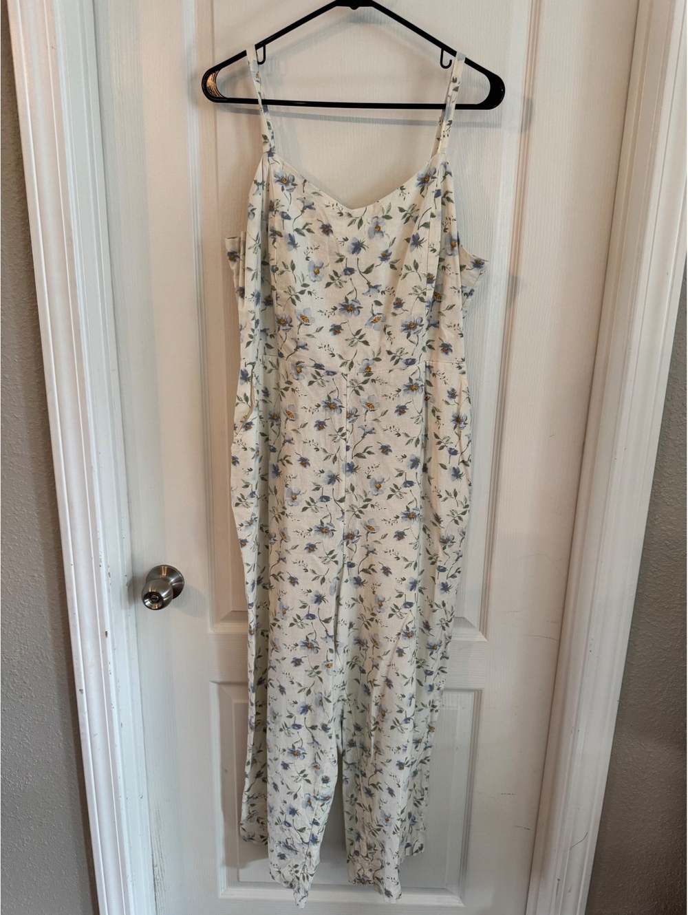 Old Navy Floral Print Spaghetti Strap Jumpsuit with Smocked Back
